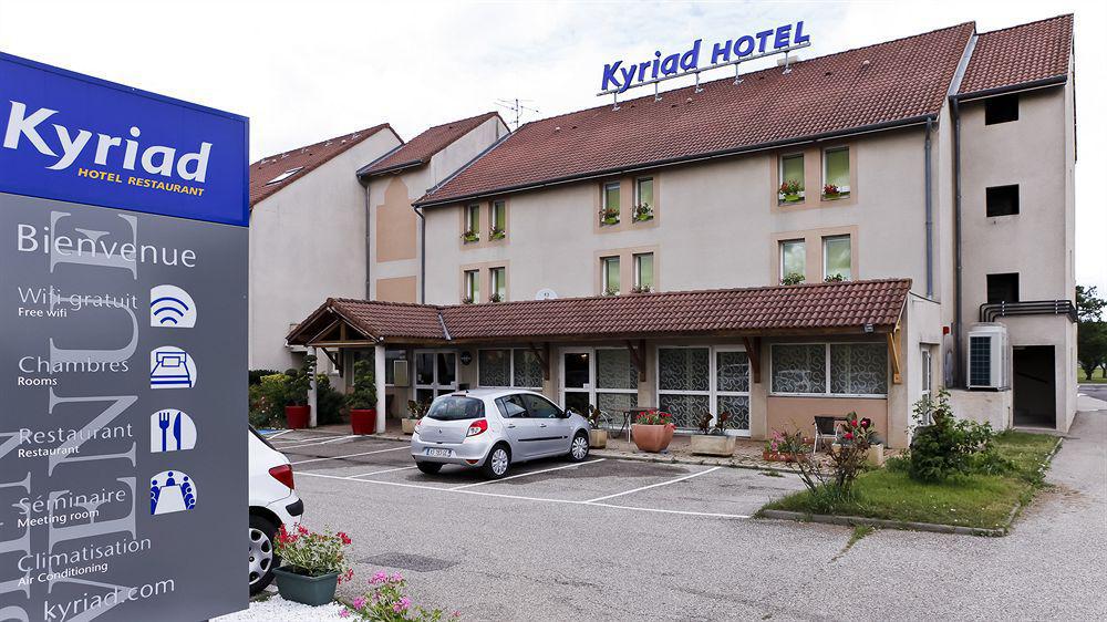 Kyriad Lyon Est - Saint Bonnet De Mure Экстерьер фото